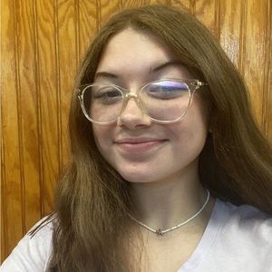 Meet your Posher, Malia